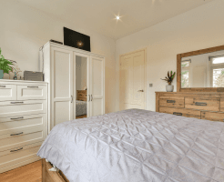 simple wardrobe designs for small bedroom